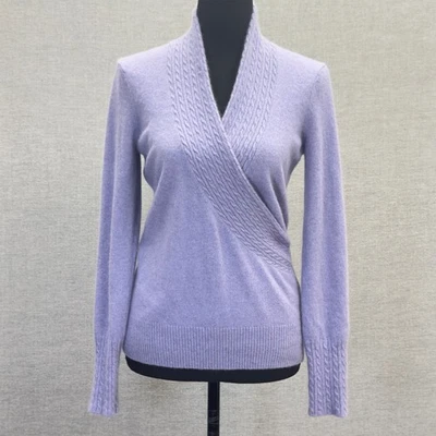 Suéter envolvente tejido con cable 100 % cachemir lavanda Saks Fifth Avenue mediano para mujer Foto 1 de 4
