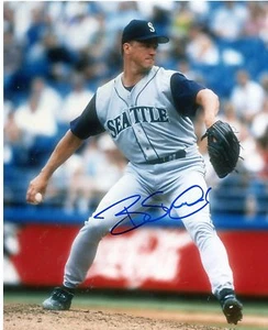 BILL SWIFT SEATTLE MARINERS SIGNED 8X10 PHOTO - Picture 1 of 1