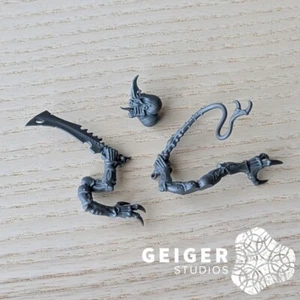 Warhammer 40K Genestealer Cults Bits | Acolyte Hybrid | Lashwhip Bonesword Set - Picture 1 of 1