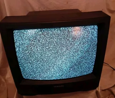 Magnavox 19" 19Y411-00AA  CRT TV RF No Remote  - Image 1 of 4