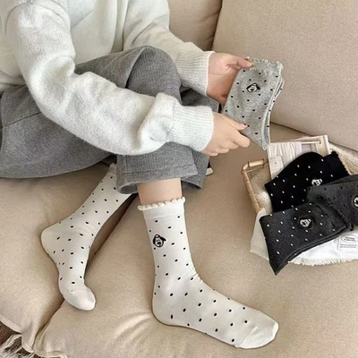 Einzigartige gepunktete Spitzensocken bequeme Damens?ckchen f��r den Alltag - Bild 1 von 4