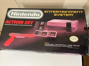 Nintendo NES Action Set Console With Box Read! No Styrofoam - Picture 1 of 20