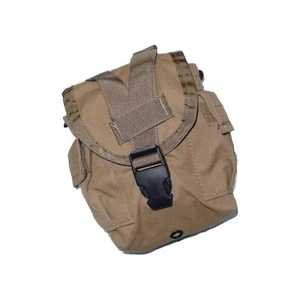 MOLLE 1-Quart Kantinenbeutel, NSN 8465-01-532-2303 (Coyote Brown) - Picture 1 of 2