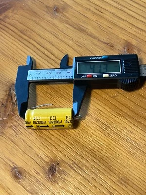 Condensador electrolítico axial CANTIDAD 5 ECI 3300 uf 10 voltios NOS mfd Foto 1 de 4