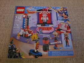 LEGO DC Super Hero Girls: Harley Quinn Dorm (41236)