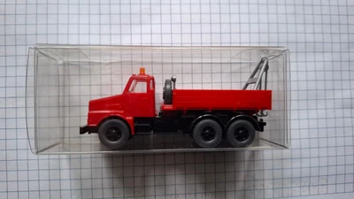 1/87 WIKING Serienmodell Volvo N10 Abschleppwagen rot/schwarz ohne OVP - Bild 1 von 2