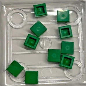 LEGO Tile 1 x 1, 3070, Green, QTY 10 Free Shipping - Picture 1 of 1