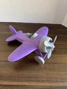 Green Toys Flugzeug Propeller Plane Lila Made in USA 100% Recycled Plastic - Bild 1 von 5