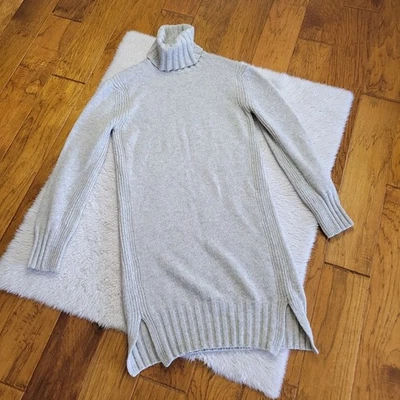 Vestido suéter de lana Alexander McQueen para mujer grande gris manga larga cuello alto Foto 1 de 4