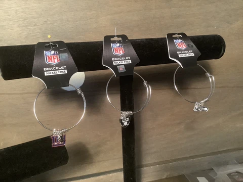 NFL Team Charm Bracelet Team Variety GIANTS RAIDERS SEAHAWKS NEW DARLING !! Cover