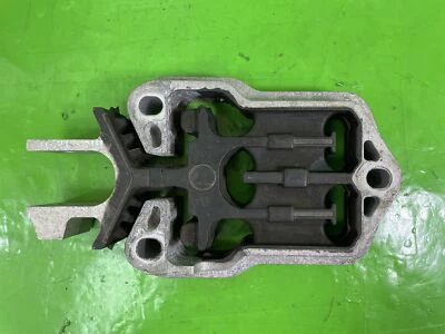 FORD KUGA MK3 AUTOMATIC TRANSMISSION MOUNTING LEFT 2.5 PETROL HYBRID 2019-2025 - Image 1 of 4