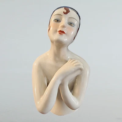 Statuina Pierrot mezza bambola stile Art Deco in porcellana stile Art Nouveau... - Immagine 1 di 4