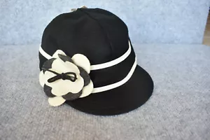 New Women's Stormy Kromer Petal Pusher Cap Hat Black White 7 Free Shipping - Picture 1 of 8