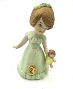 Enesco "Aufwachsen" Geburtstag Mädchen Alter Porzellan Figur Puppe Baby Vintage 1982 - Bild 1 von 8