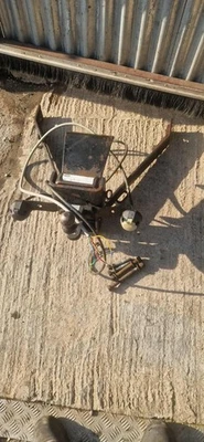 Barra de remolque ajustable y electricidad Land Rover Discovery 2 Td5 y V8. Foto 1 de 2