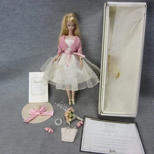 Muñeca Barbie de piedra de seda vintage en traje de fiesta de jardín - Imagen 1 de 11