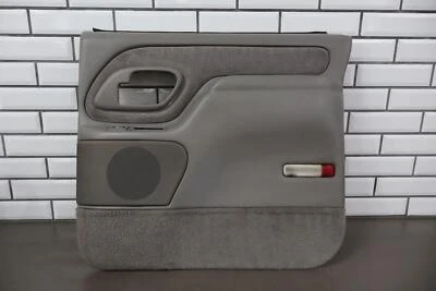 Panel puerta trasera derecha Chevy Suburban GMT400 95-99 (gris 132) Foto 1 de 4