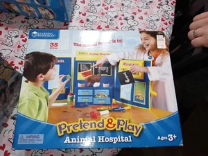 Learning Resources Pretend & Play Animal Hospital Playset New Christmas Gift - Picture 1 of 8