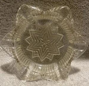 Vintage Depression Glass  Ashtray Starburst Star Shaped 6 Lobed 4.75" - Picture 1 of 7