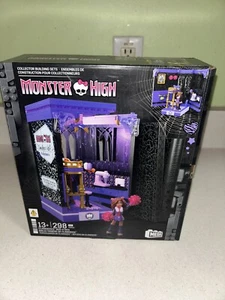 Mega Monster High Action Figure Building Set Clawdeen's Boo-k Den with 298 Lego - Picture 1 of 6