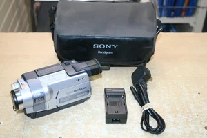 Sony Handycam DCR-TRV245E Camcorder NightShot Digital8 Tape Camera, Bag, Charger - Picture 1 of 9