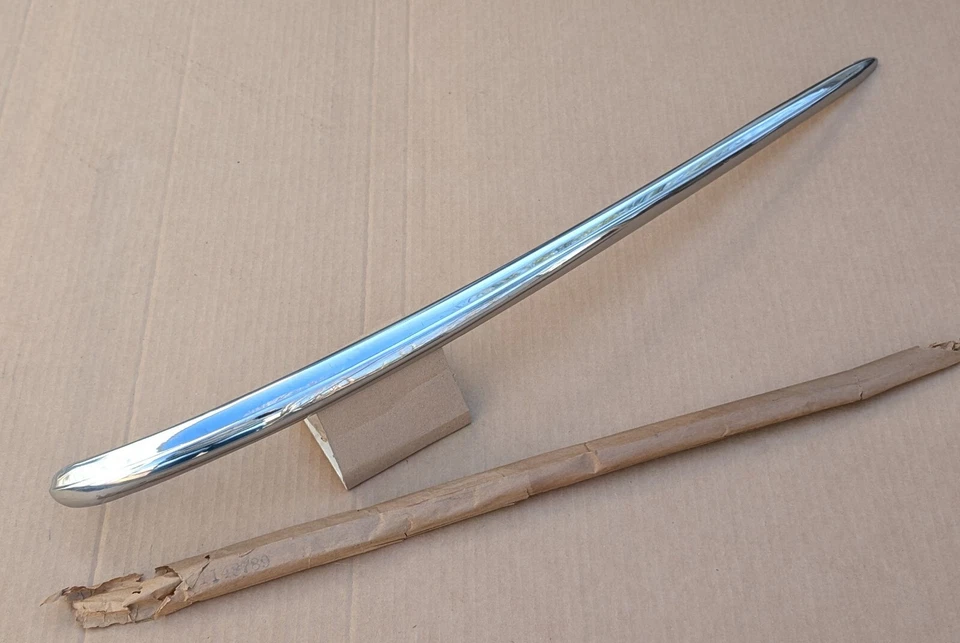 Dodge D24 LH 1946 47 48 guardabarros delantero moldeado como nuevo MoPar  Foto 1 de 2