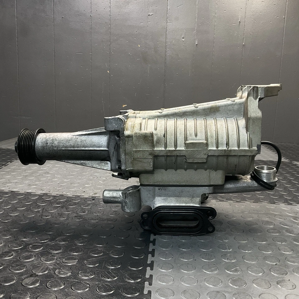 Нагнетатель двигателя в сборе 2006-2009 Range Rover Sport 4,2 л изготовитель оборудования - Изображение 1 из 4