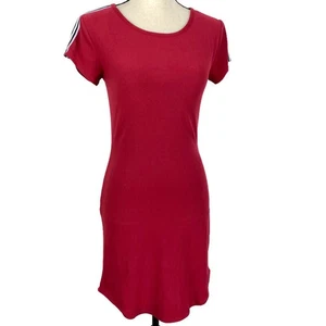 Derek Heart Dress T-Shirt Red Short Sleeve Knee High Shoulder Stripe Womens Med - Picture 1 of 12