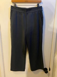 Women "Lululemon" charcoal sweatpant size 8. P.O. - Picture 1 of 2