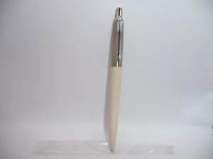 Parker Jotter Ball Pen--white -brass cap threads--feather clip--new old stock - Picture 1 of 6