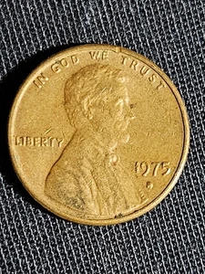 1975 D Lincoln Memorial Penny Fehler gefüllt mit Münzzeichen, (sehr schön) 95 % Kupfer - Bild 1 von 11