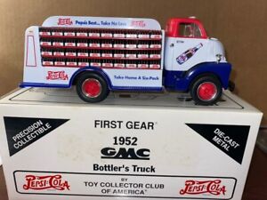 First Gear 1952 GMC Bottlers Truck Pepsi Limited Edition Collector Club NEW 1/34