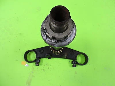 95-98 HONDA CBR600F3 FRONT FORKS CLAMP LOWER TRIPLE TREE STEM - Image 1 of 2