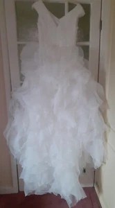 Ruffled Wedding Dress - Ivory. Size petite 6/8 - Picture 1 of 4