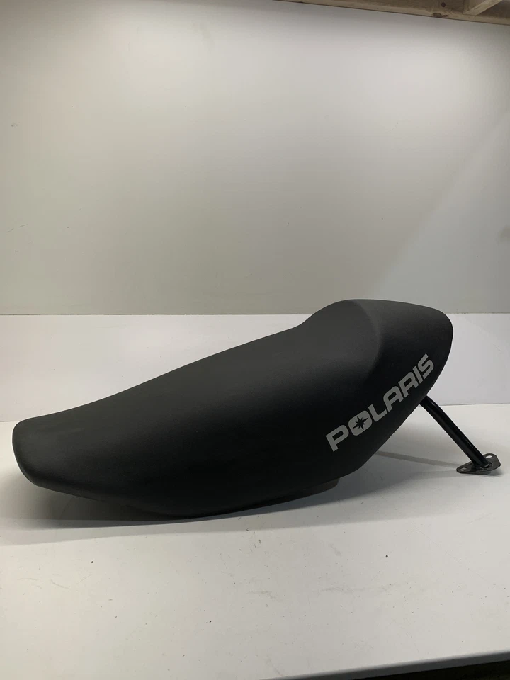 Seat Asm con 1015424-067 - Polaris IQ 600 2011 | Negro 56018 Foto 1 de 4