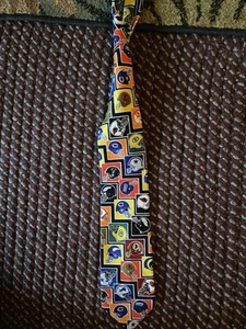 NFL Men's Neck Tie Surrey Football Helmets Vintage Giants Cowboys Raiders - Picture 1 of 3