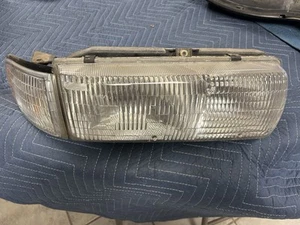 Juego de faros derecho pasajero para CAPRICE CUSTOM CRUISER 91-96 - Imagen 1 de 2