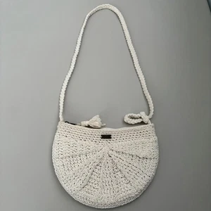 Roxy Crochet Knit Crossbody Bag Purse Off White Tassel Boho Chic - Picture 1 of 8