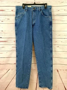 Wrangler Rugged Wear Classic Fit 5 Pocket Light Wash Jeans Tag 36x34 Meas 34x34 - Picture 1 of 10