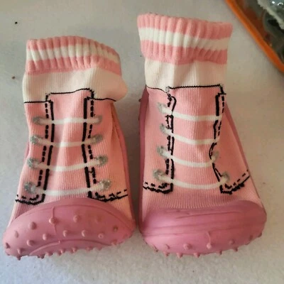 Skidders Sports Baby Toddler Girl's Sock Shoes Sz: 18 Months Traction  - Image 1 of 4