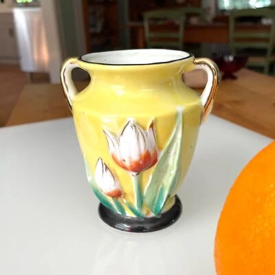 Jarrón de porcelana tulipán amarillo a rayas negras pequeño fabricado en Japón de 4" vintage MC Foto 1 de 4