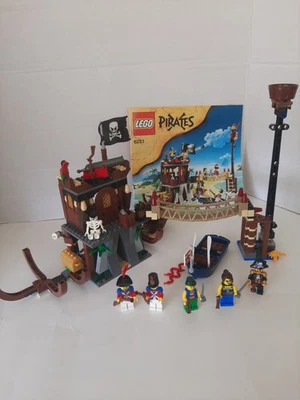 LEGO Pirates: Shipwreck Hideout (6253) 100% Complete W/ Instructions No Box - Image 1 of 4