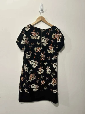 Women’s George Short Sleeved Floral Print Dress - Size 18 - Image 1 of 4