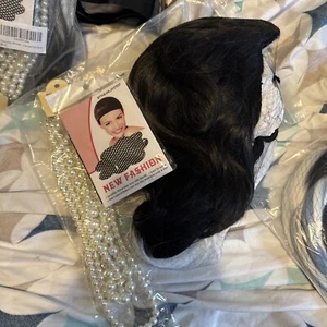 Cruella Deville Wig Black and White Cosplay W Pearls And Wig Cap New - Picture 1 of 4