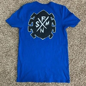 Loot Gaming Men’s Royal Blue Short Sleeve Tshirt Small Like NWOT - Picture 1 of 4