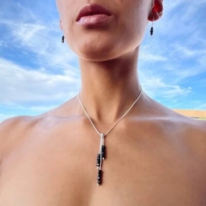 Set collana e orecchini in argento con perline nere collezione boutique - Foto 1 di 1