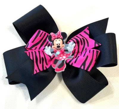 Hermoso lazo de pelo inspirado en Minnie Mouse para niñas. Foto 1 de 2