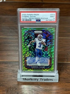 Autógrafo Gabriel Gabe Davis 2020 Panini Prizm Pulsar verde neón PSA 9 novato - Imagen 1 de 2