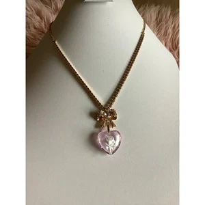 Send me offers !!!! New with tag betsey Johnson necklace lovely heart - Picture 1 of 5