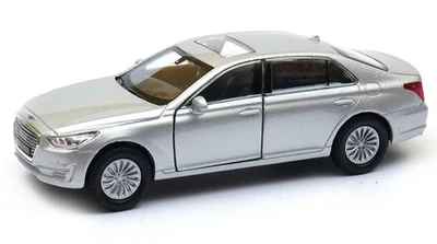 Welly Hyundai Genesis G90 Silver Metallic scala 1:34 1:39 auto 4,5 pollici... - Immagine 1 di 4